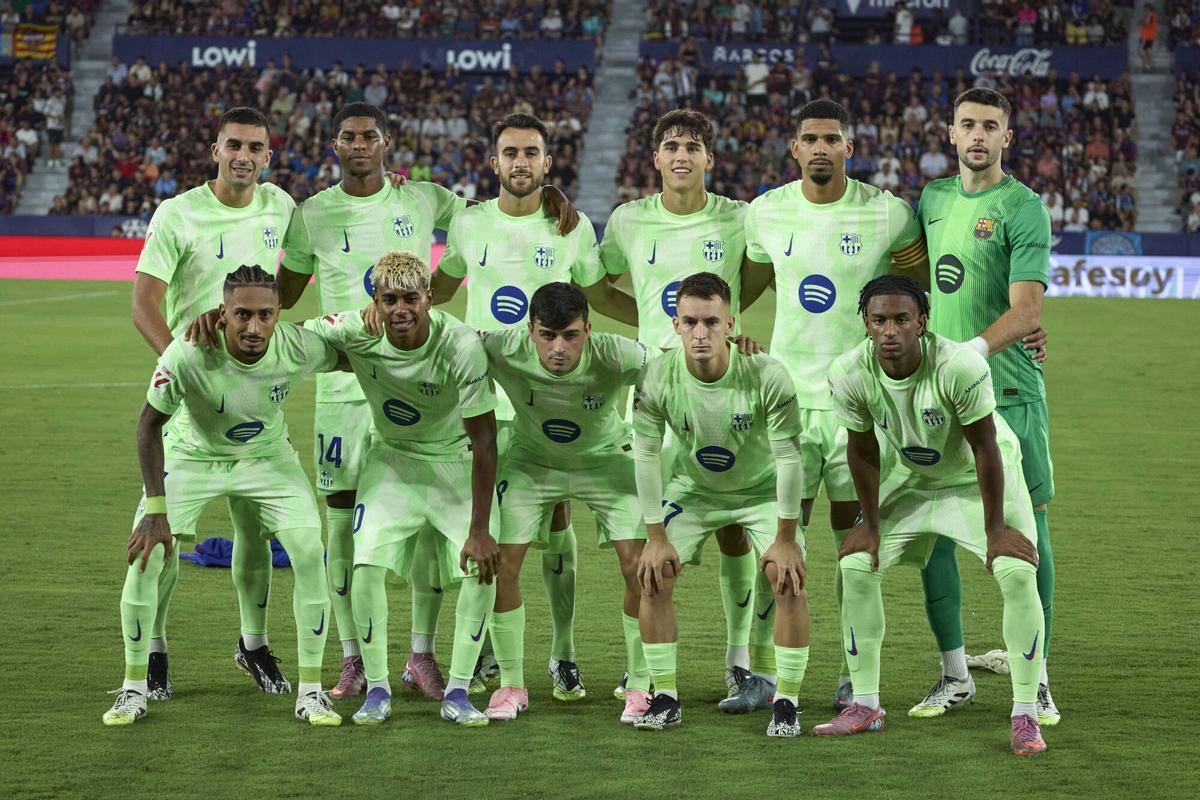 Once titular del Barça ante el Levante.