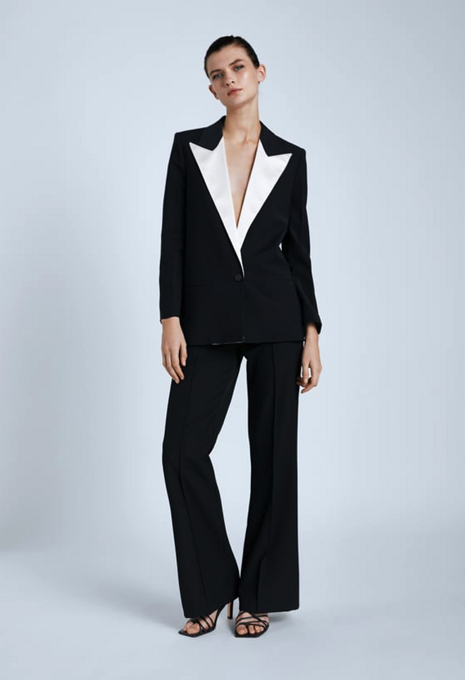 Blazer de smoking con solapa blanca de Zara