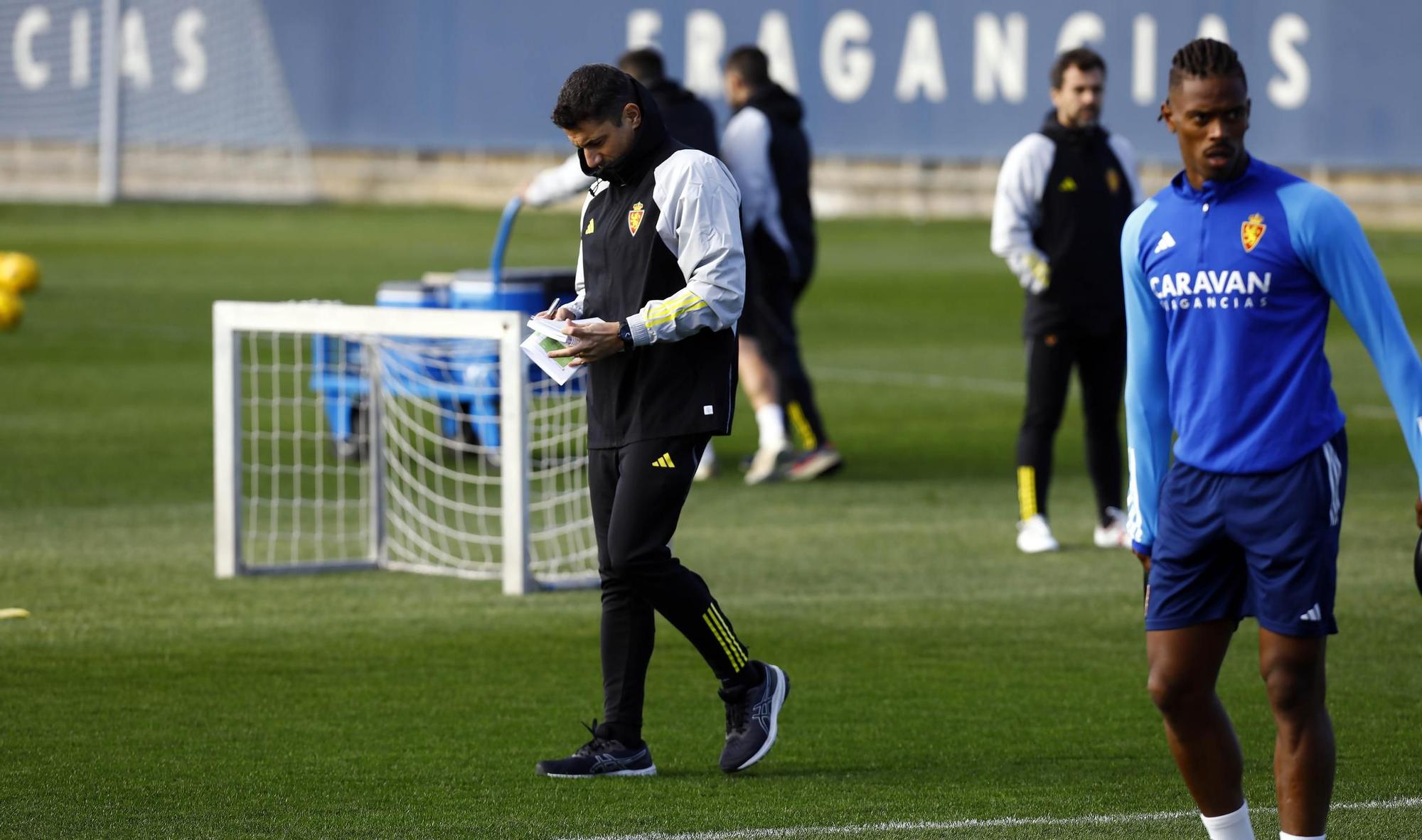 EN IMÁGENES | Así ha sido el primer entrenamiento del Real Zaragoza con Julio Velázquez