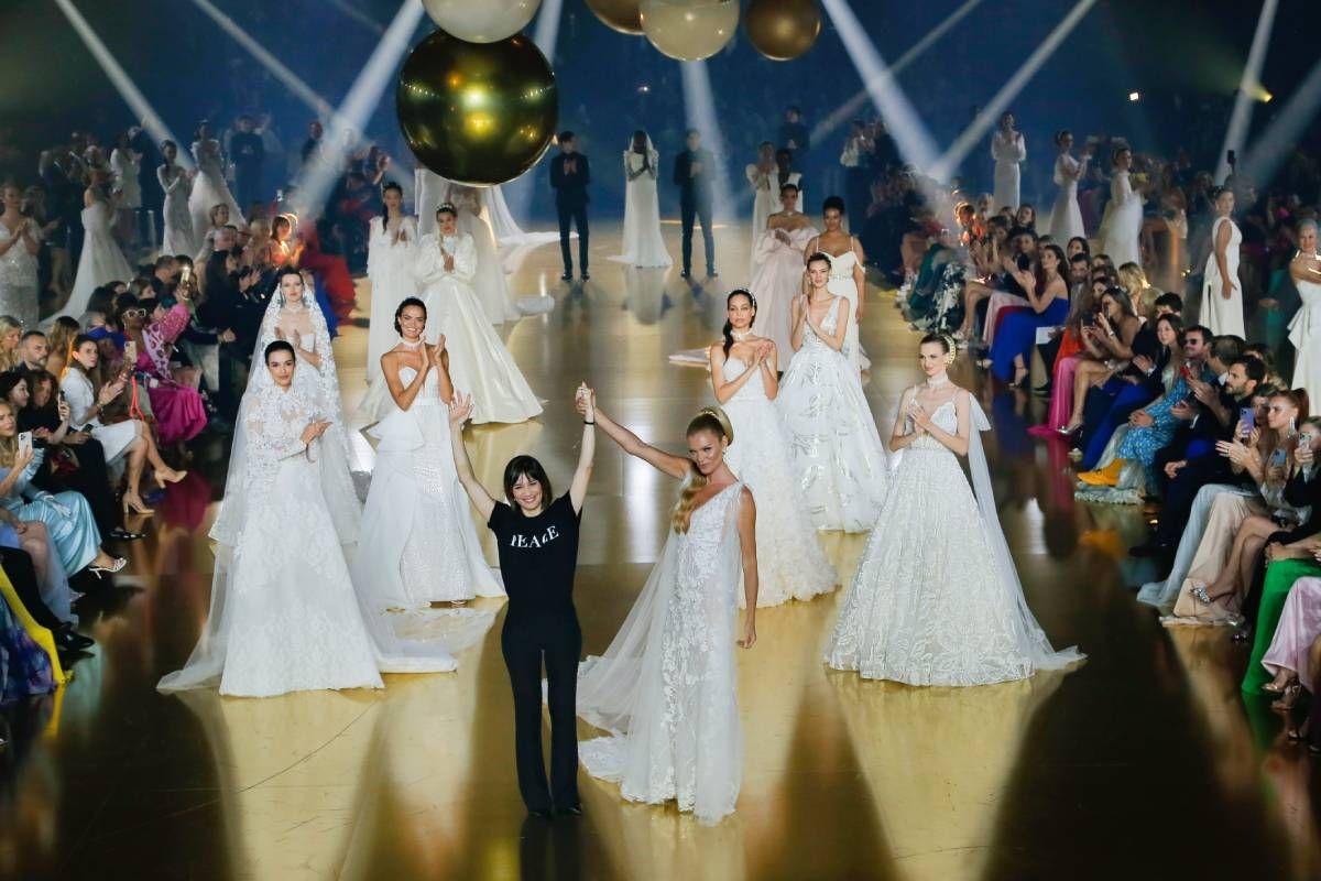 Desfile de Atelier Pronovias en la Barcelona Bridal Fashion Week 2022