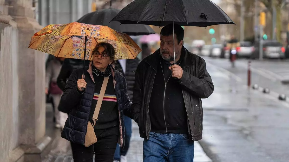 El Meteocat prevé una tarde de sábado de intensas lluvias en Catalunya