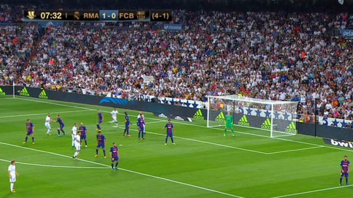 Pocos pañuelos se pudieron ver en el Bernabéu
