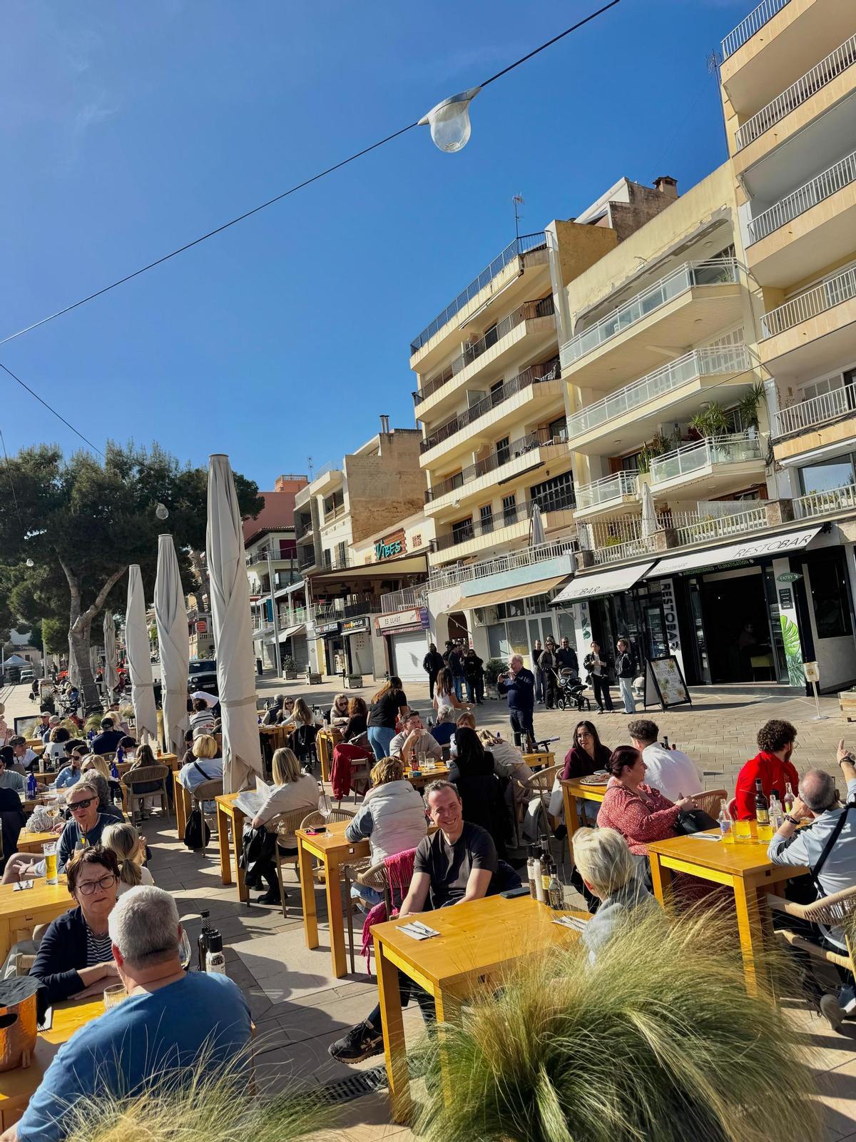 Die Lizenz für die Terrassen-Bewirtung muss man oft separat beantragen.