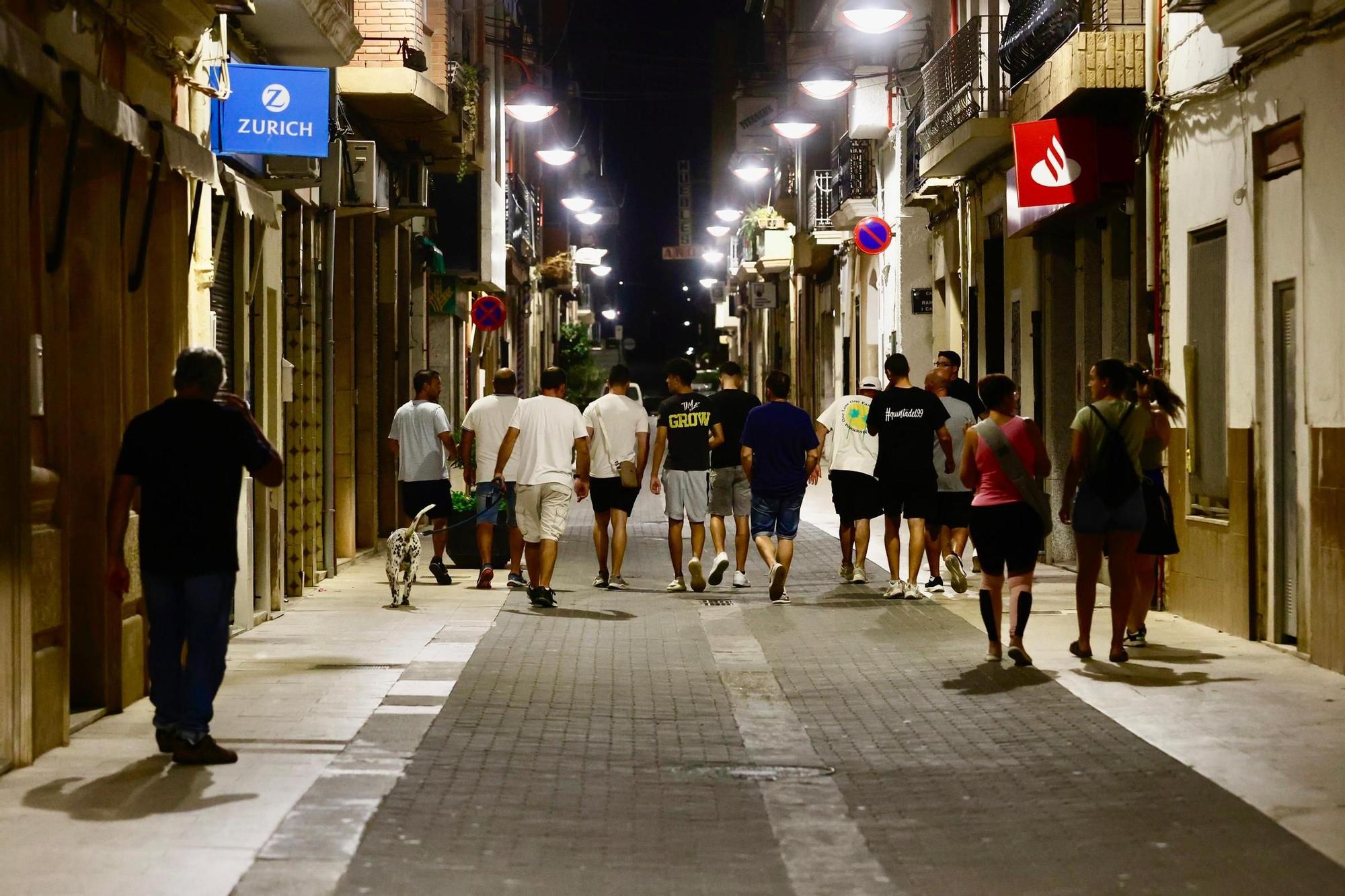 Vecinos de Turís patrullan por tercera noche las calles ante la inseguridad