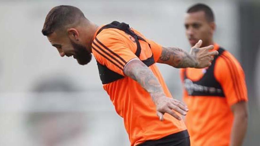 Otamendi, Gayà, Parejo, Mustafi y Barragán gestionan sus esfuerzos