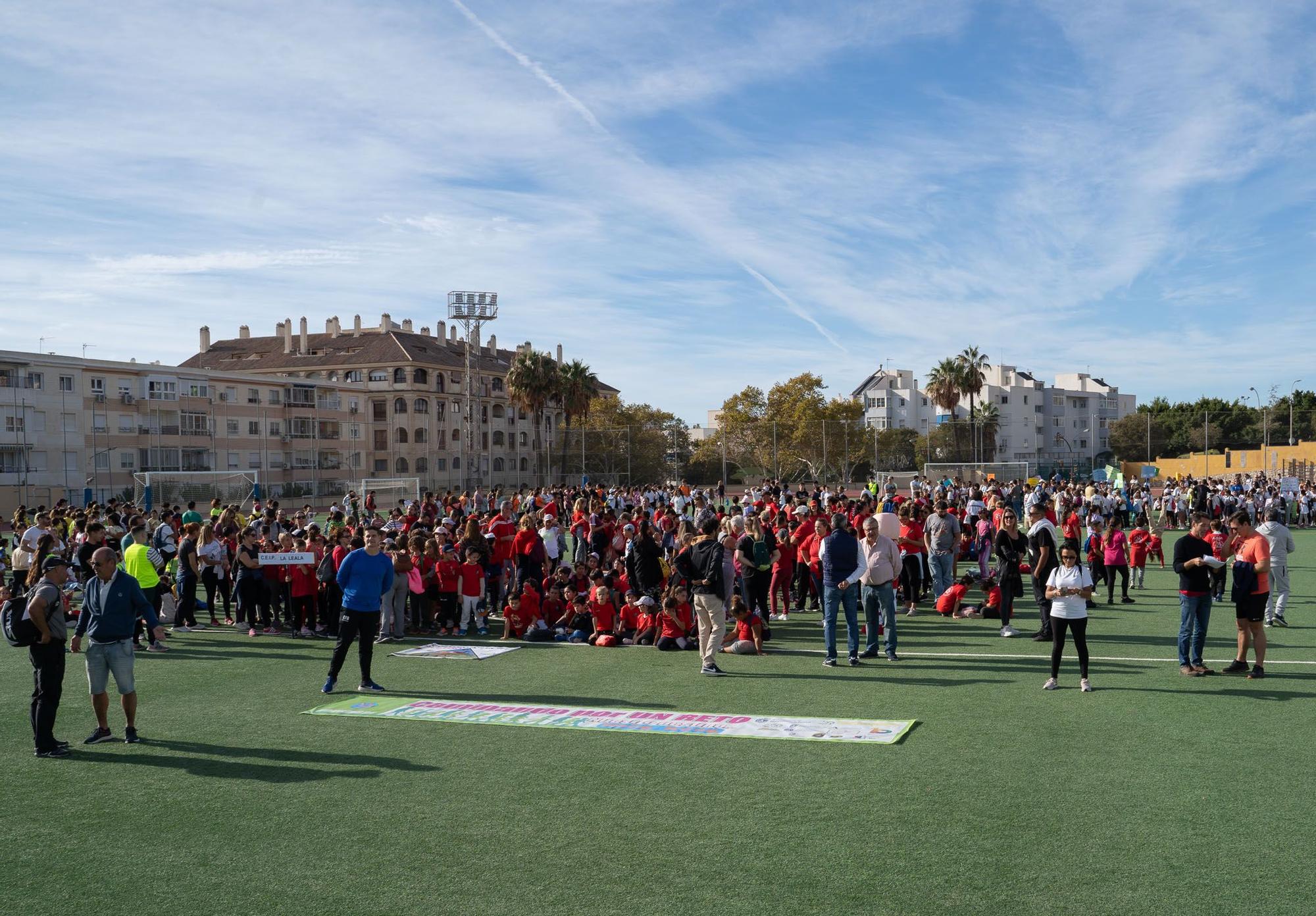 La carrera de Benalmádena 'Caminando por un reto', en imágenes