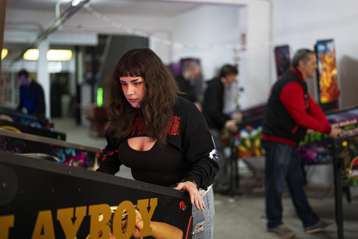 Así es la nueva sede de la asociación ARCADE en Esplugues: con 120 recreativas y medio centenar de pinballs