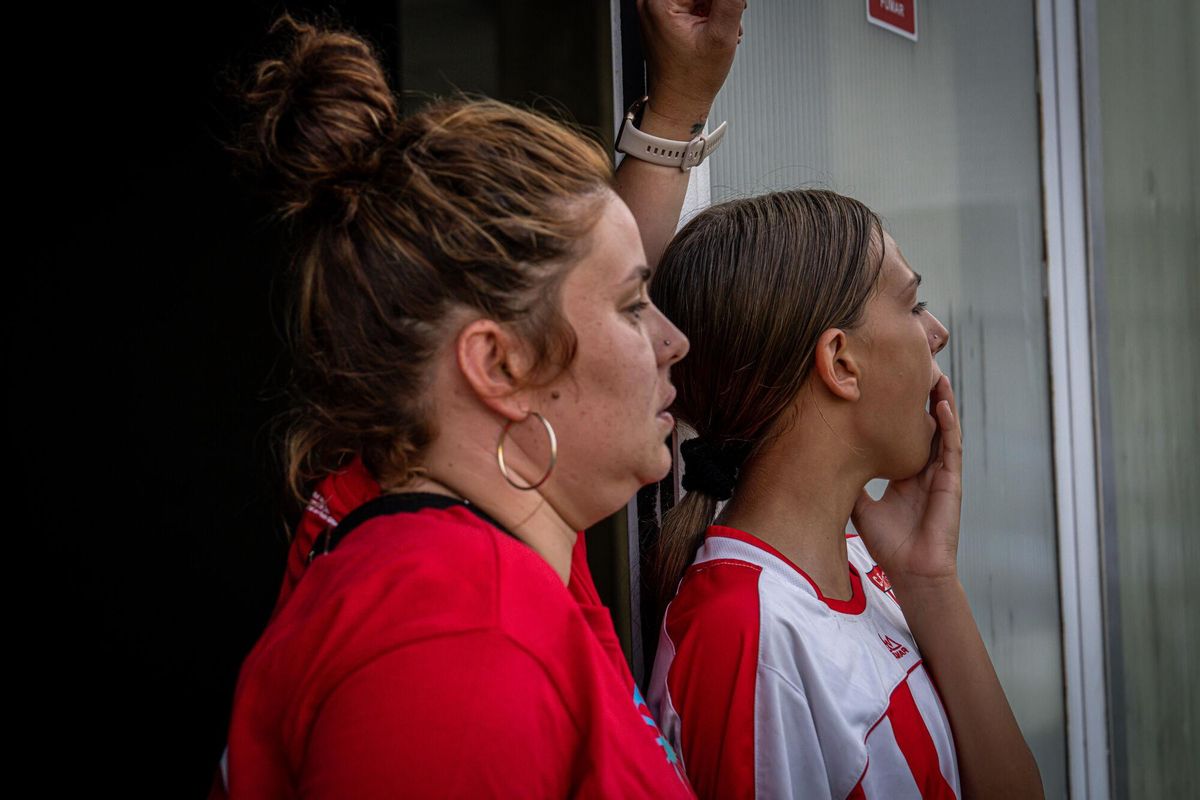 Las niñas gitanas lideran el cambio del fútbol femenino en La Mina