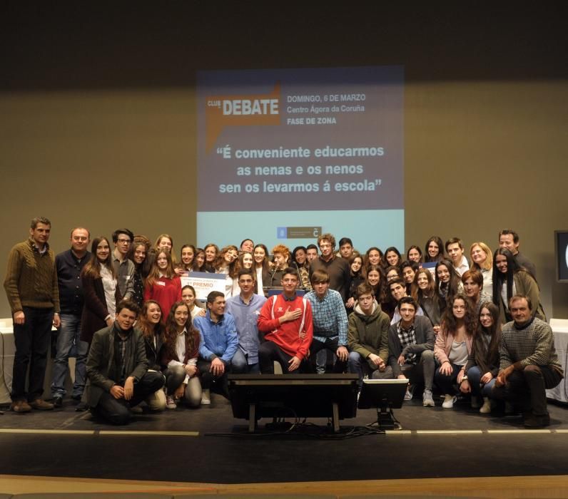 Colegios de A Coruña ganadores del ciclo de debate