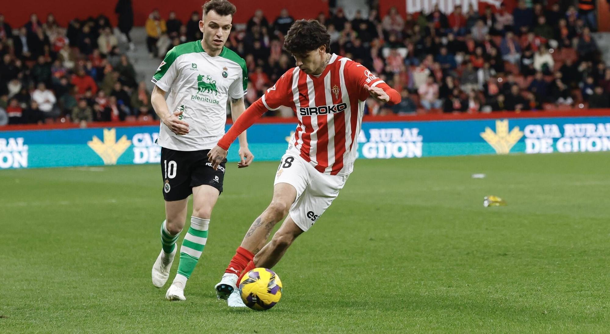 EN IMÁGENES: Ambientazo en el Sporting-Racing de Santander disputado en El Molinón