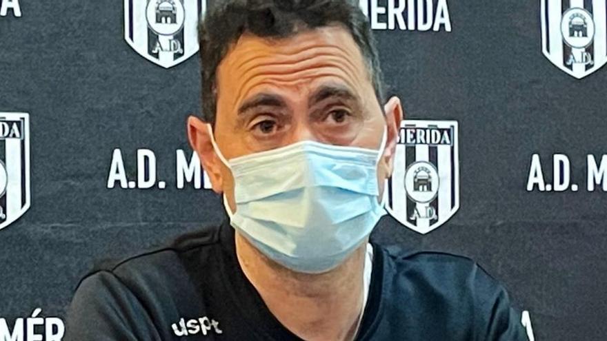 Dani Mori, entrenador del Mérida, distinguido en Asturias