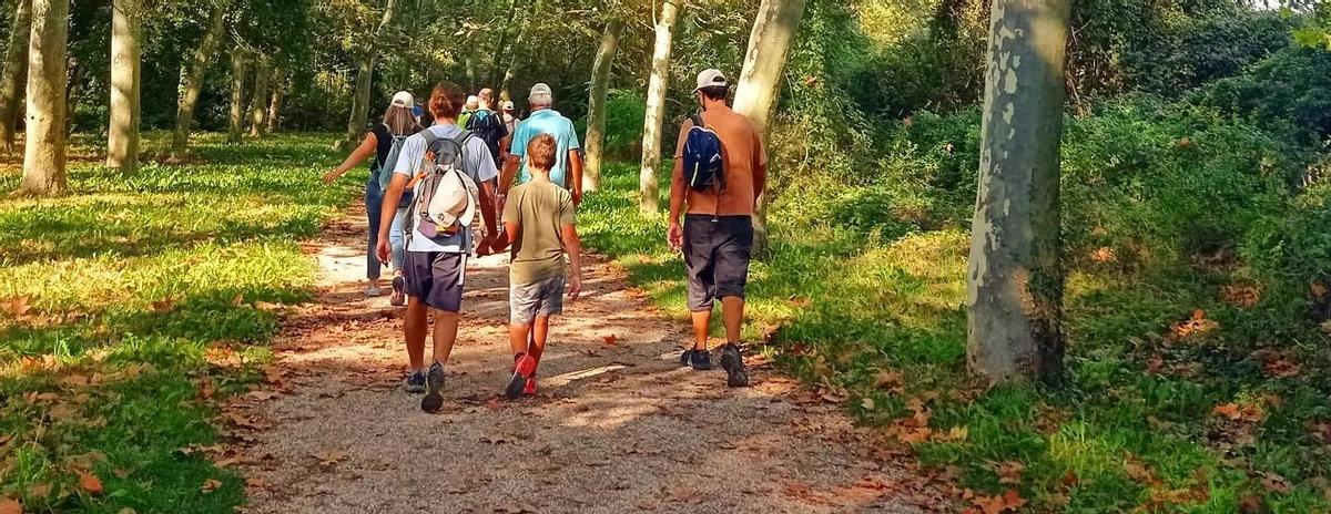Senderistes en una ruta pel Solsonès