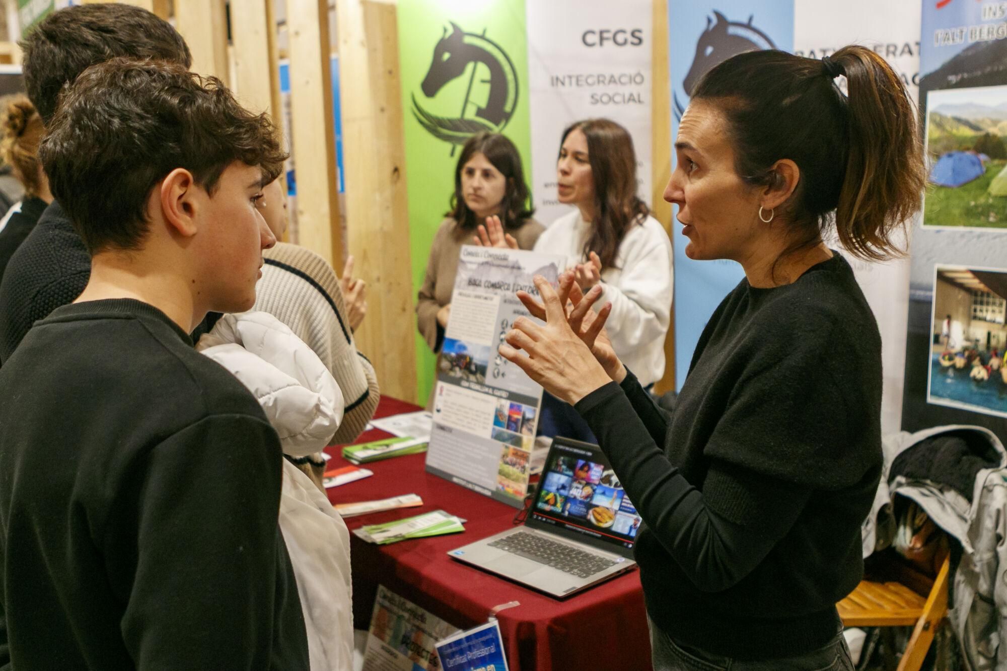 Arrenca la Fira de l'Estudiant de Manresa 