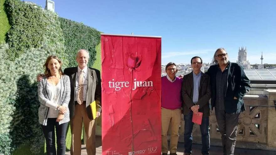 Por la izquierda, Gil Torrijos, Toribio, Sánchez Ramos, Martín Casariego y Munárriz, ayer, en Madrid.