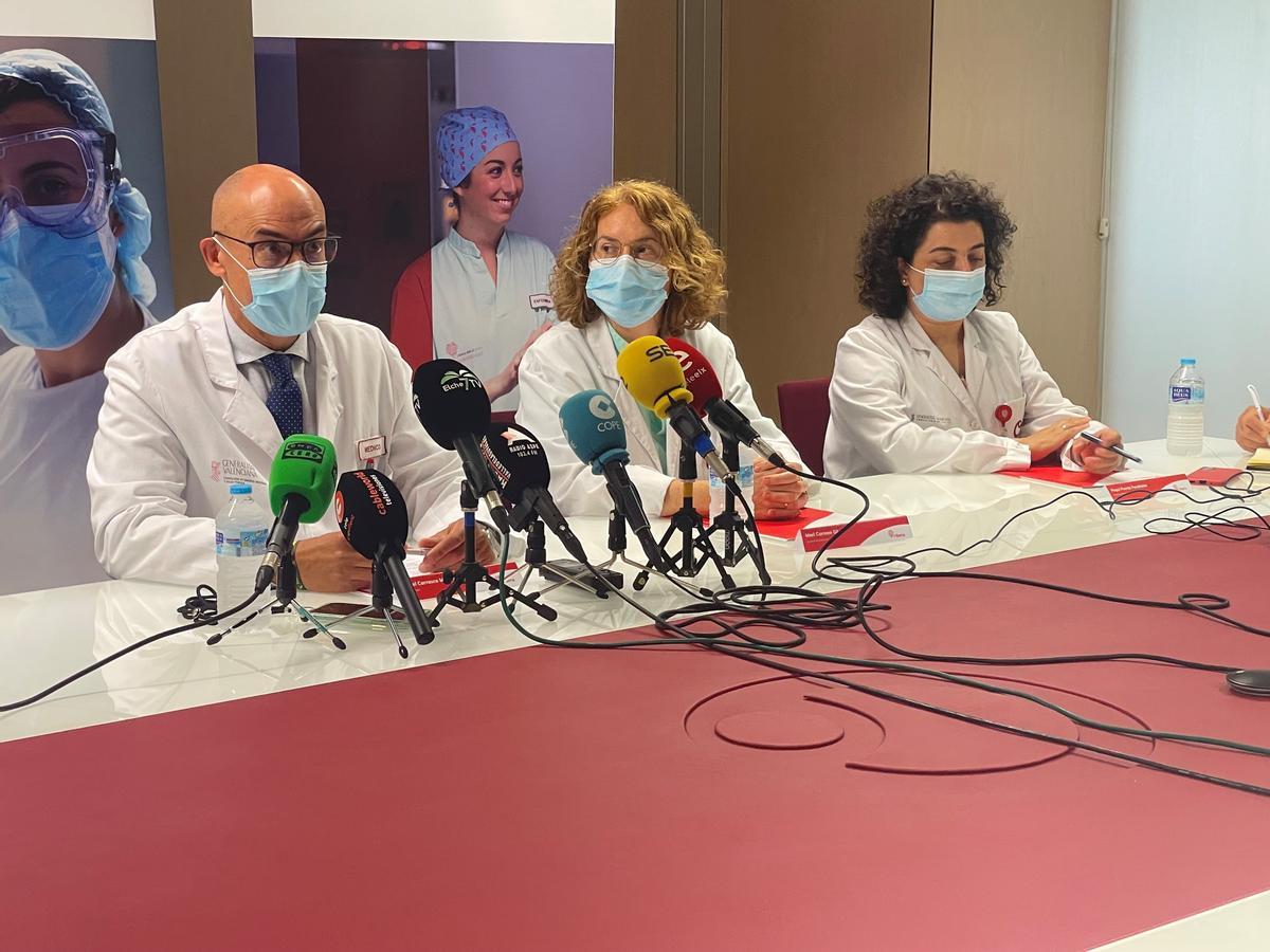 Los responsables del Departamento de Salud del Vinalopó en la comparecencia ante los medios