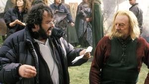 Bernard Hill como Theoden en el rodaje de El señor de los anillos con Peter Jackson