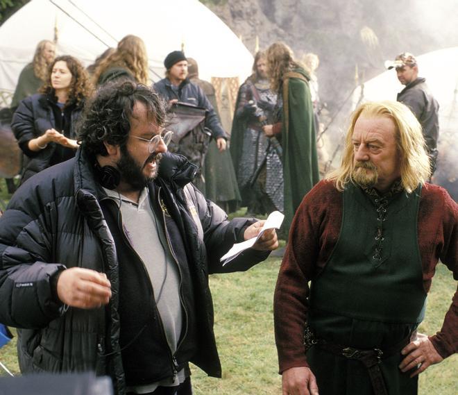 Bernard Hill como Theoden en el rodaje de El señor de los anillos con Peter Jackson
