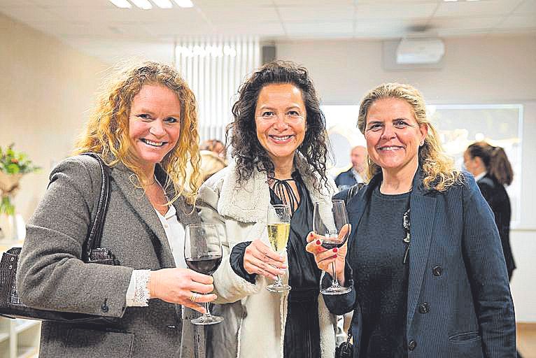 Corinna Graf, Maribel Iboleón y Esther Vidal.