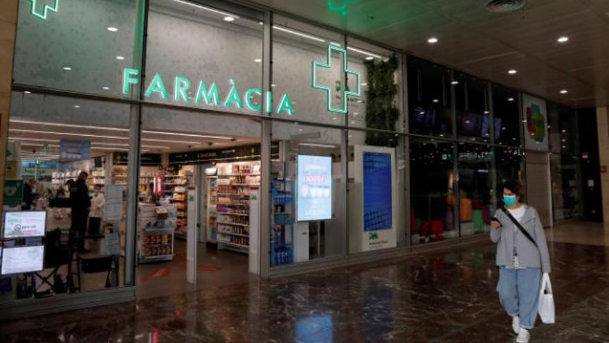 Farmacia en la estación de Sants de Barcelona.