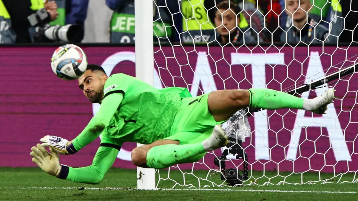 Guardiola persigue a uno de los mejores parapenaltis de Europa