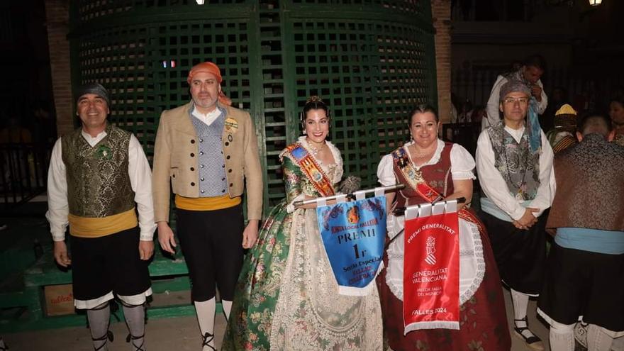 Sant Antoni de la Mar y el Raval logran los primeros premios en las Fallas de Cullera