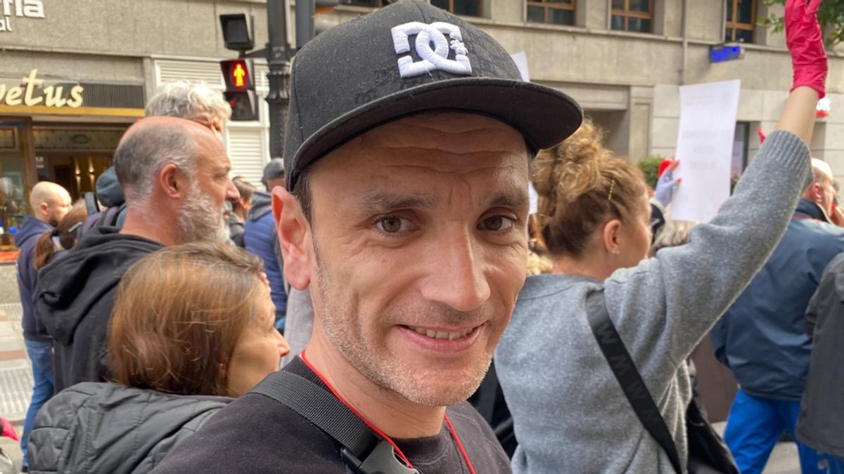 Juan Pablo Corte Valdés, dueño de una tienda de alimentos en Gijón.