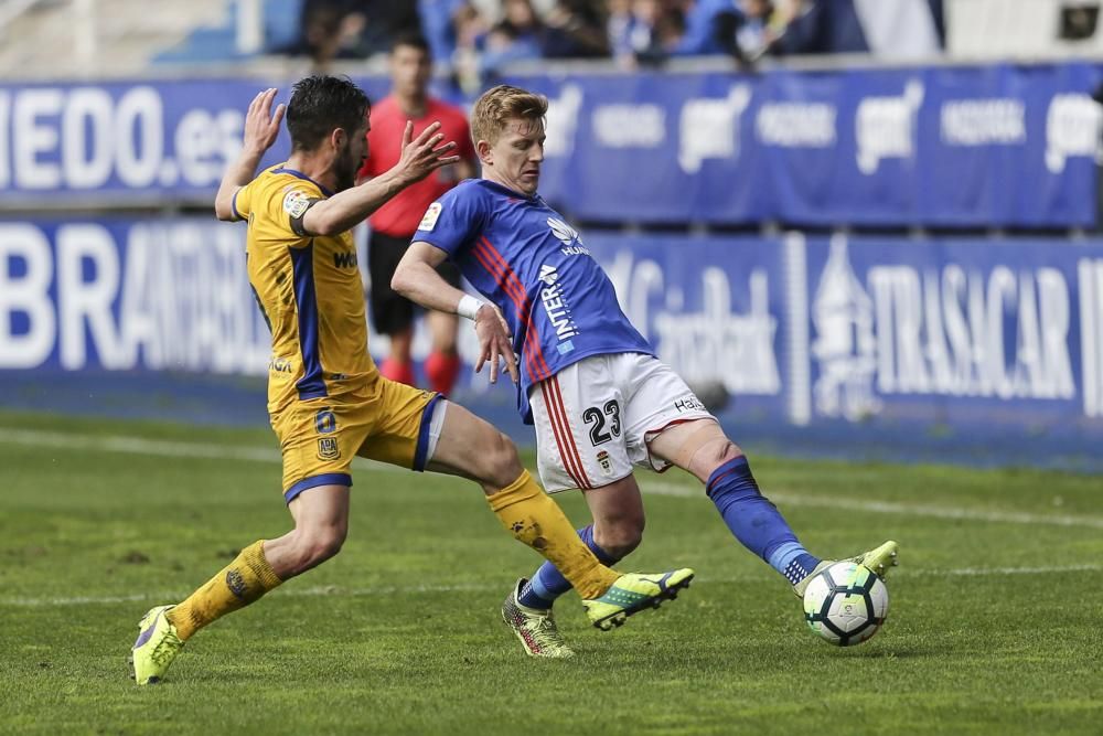 El partido entre el Oviedo y el Alcorcón, en imágenes