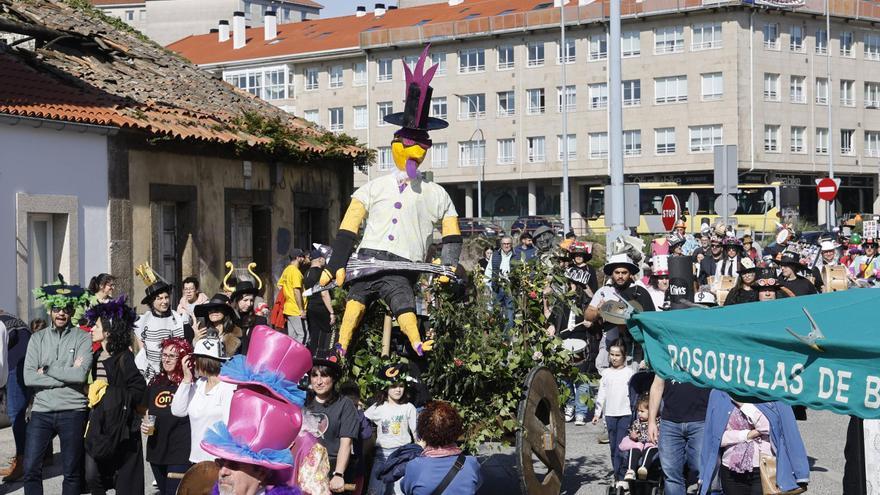 Cientos de personas despiden por todo lo alto el carnaval en Conxo