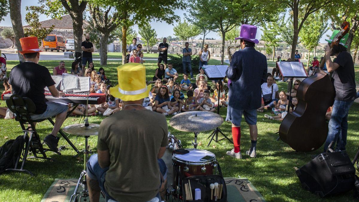 Actividad infantil en el verano cultural previo a la pandemia