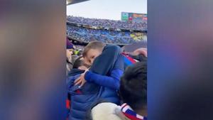 24 horas antes del partido, un padre le pidió a Kounde que le regalara la camiseta a su hijo. Esto fue lo que pasó...