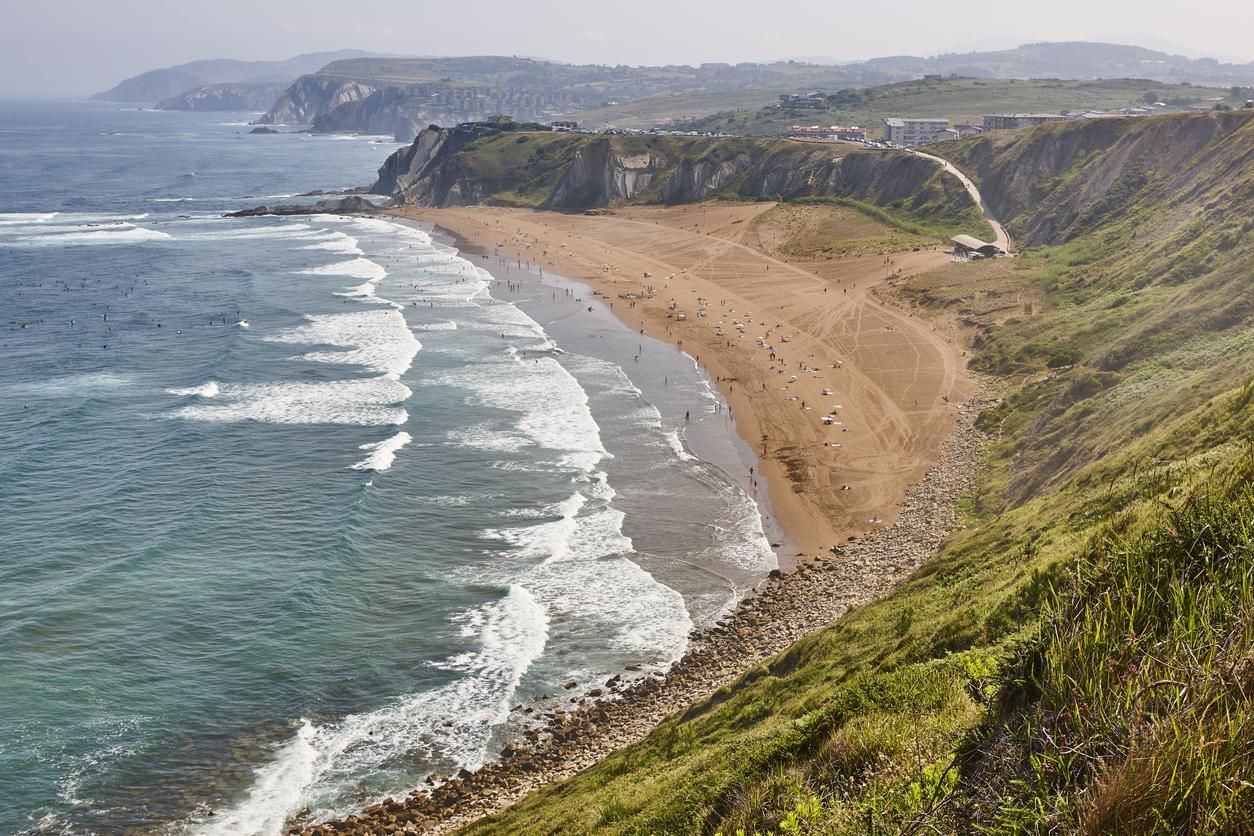 Playa de Barinatxe, conocida como La Salvaje.