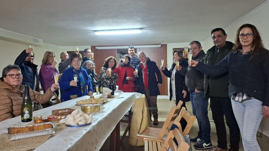 La asociación de vecinos O Cruceiro de A Laxe, en Fornelos, celebra su 46 aniversario