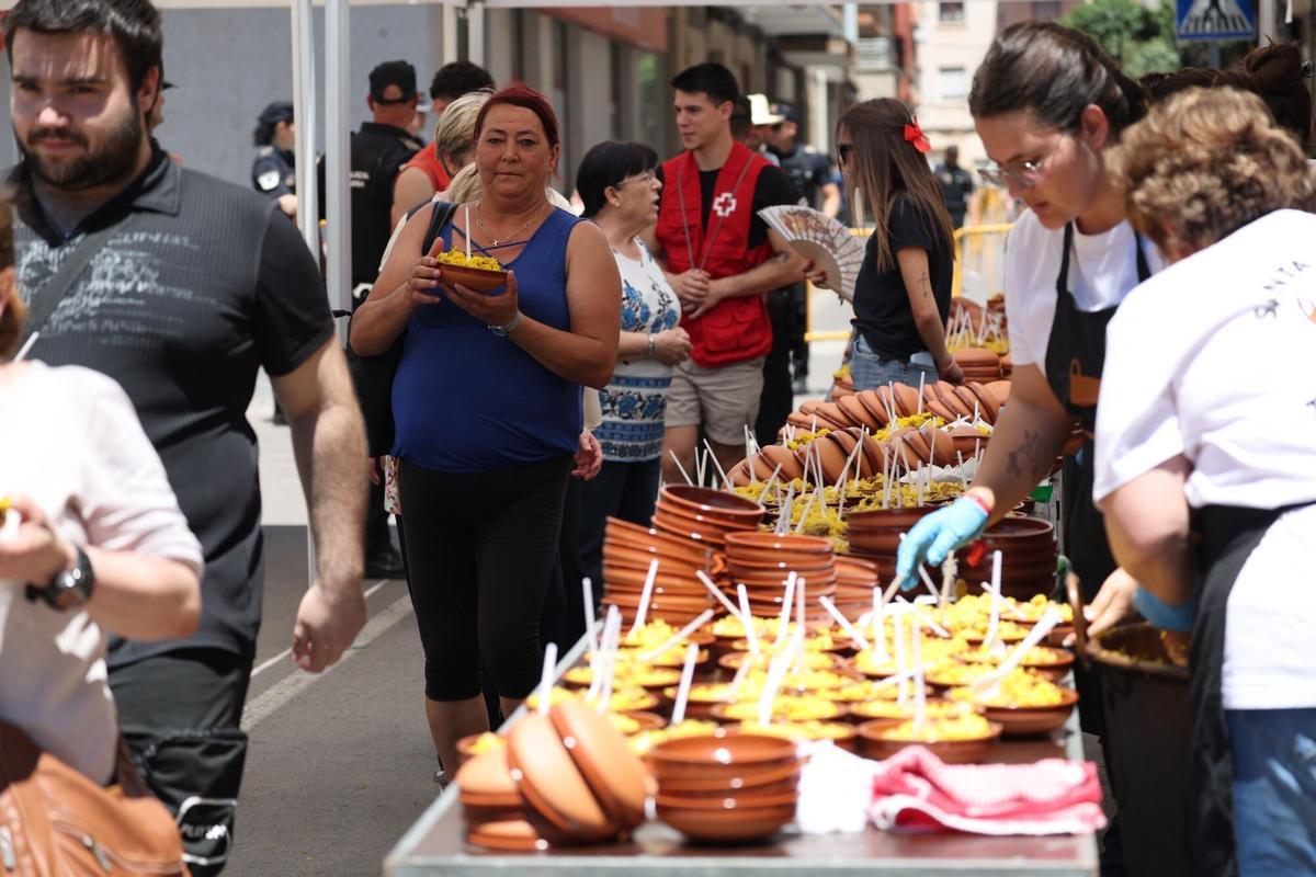 Almassora ensalza con orgullo sus raíces y tradición en el día grande de Santa Quitèria y Les Calderes Almassora ensalza con orgullo sus raíces y tradición en el día grande de Santa Quitèria y Les Calderes