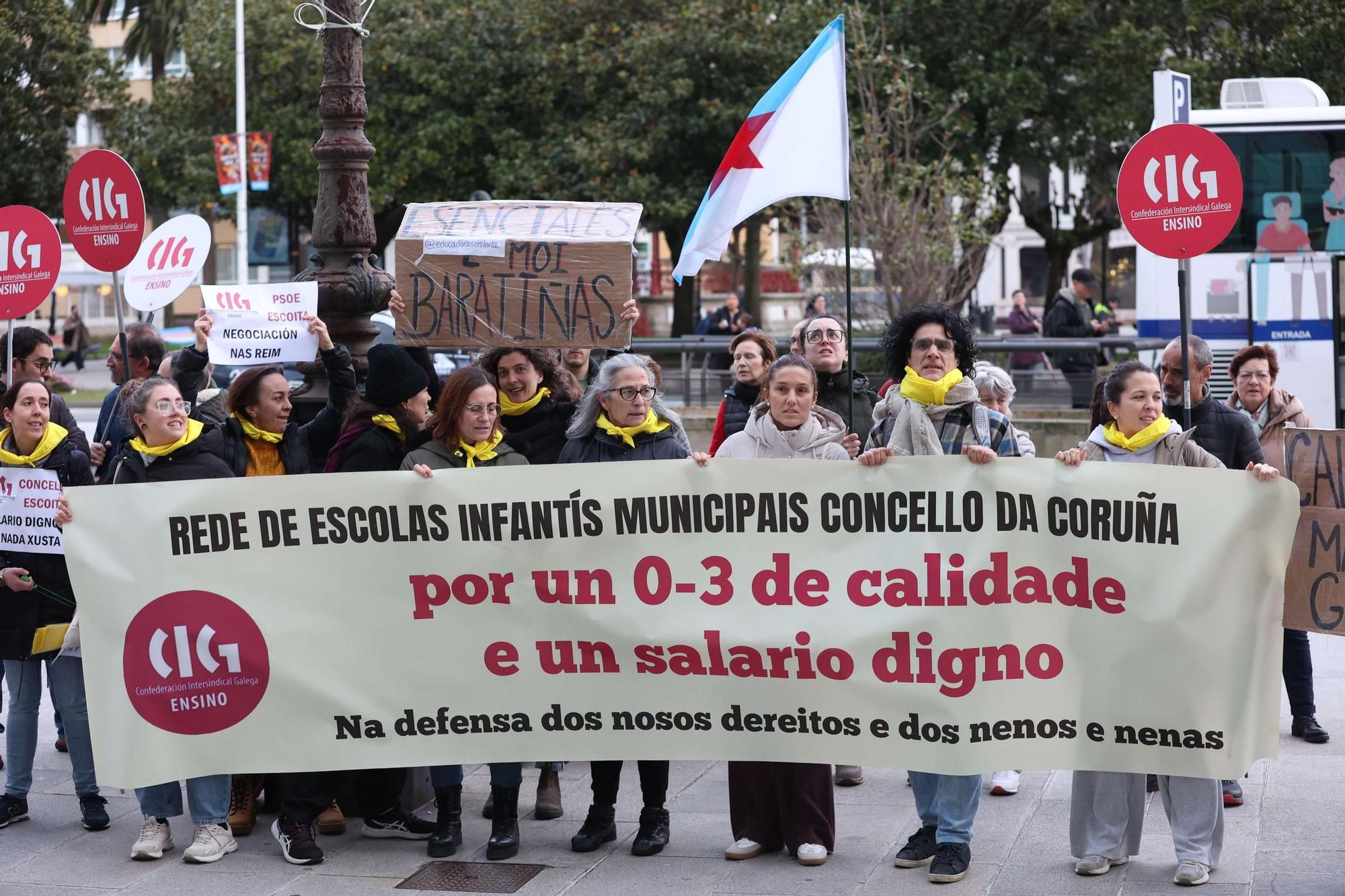 Protesta de trabajadoras de la red de escuelas infantiles municipales de A Coruña