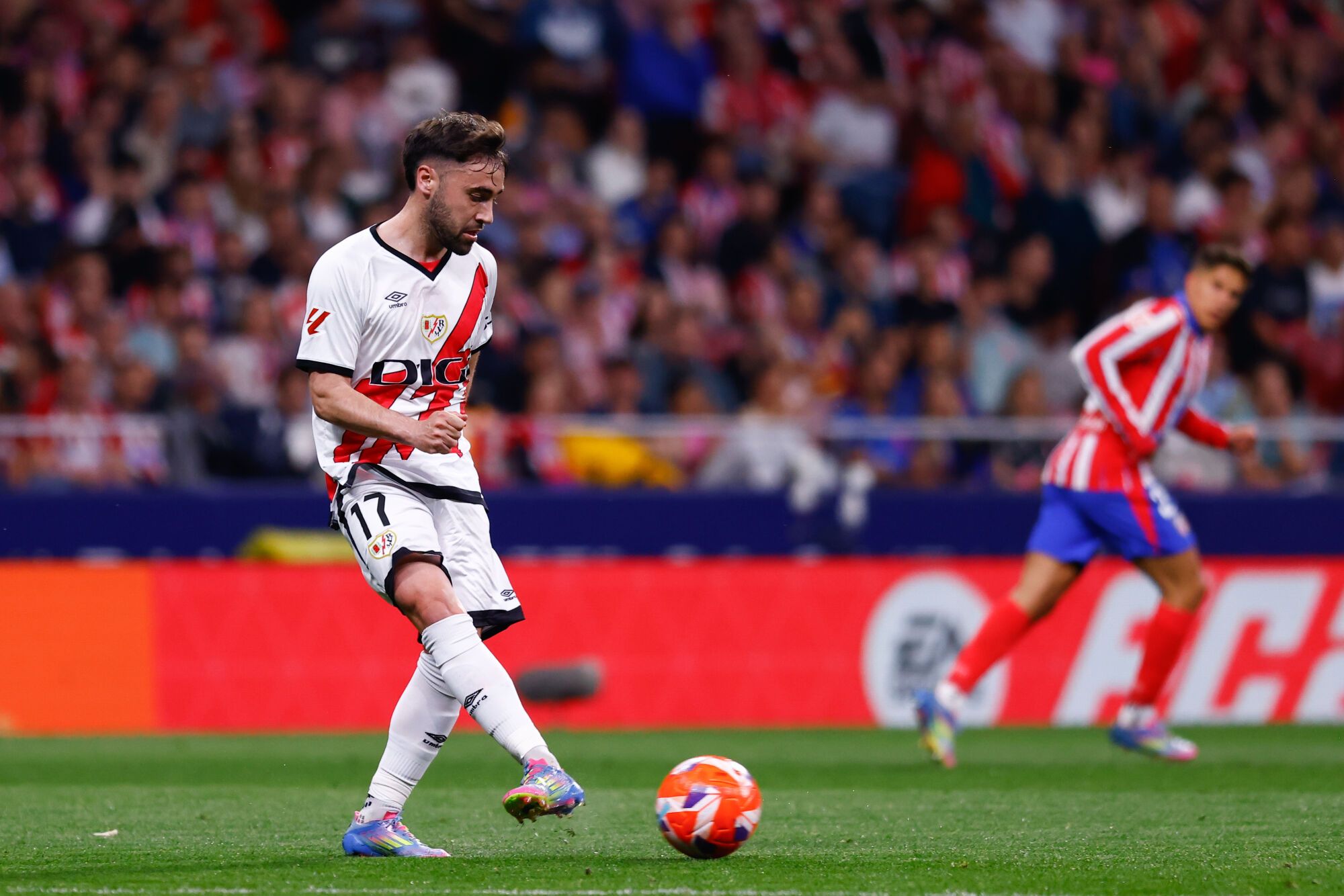 Unai Lopez of Rayo Vallecano in action during the Spanish League, LaLiga EA Sports, football match played between Atletico de Madrid and Rayo Vallecano at Riyadh Air Metropolitano stadium on April 24, 2025, in Madrid, Spain. AFP7 24/04/2025 ONLY FOR USE IN SPAIN. Dennis Agyeman / AFP7 / Europa Press;2025;SPAIN;SPORT;ZSPORT;SOCCER;ZSOCCER;Atletico de Madrid v Rayo Vallecano - LaLiga EA Sports;