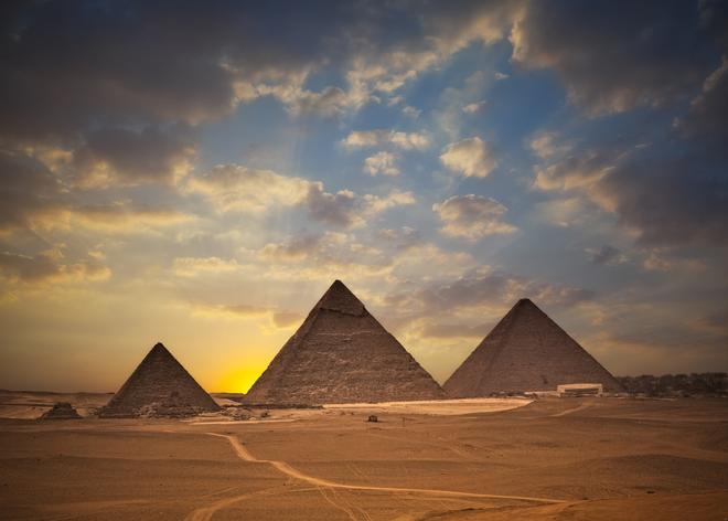 Hay quien dice que contemplar las pirámides de Egipto cambiará tu visión del mundo.