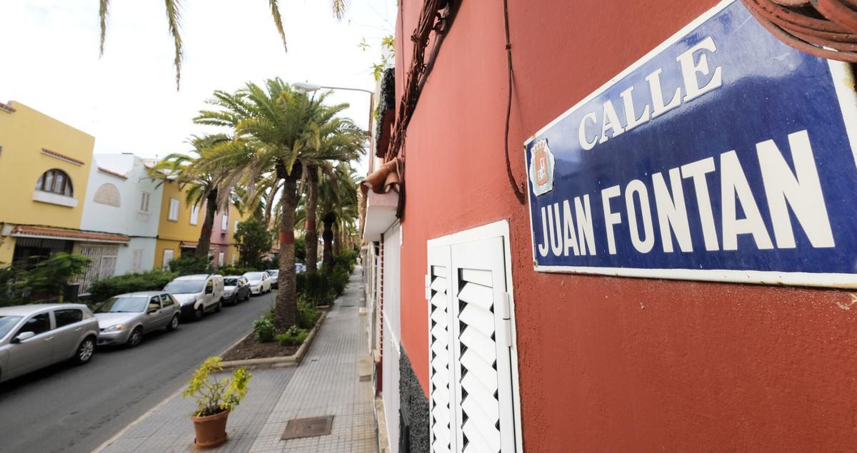 Vista general de la calle Juan Fontán, situada en Schamann en la antigua colonia franquista diseñada en los años 40.