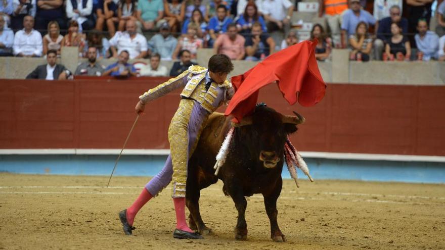 Actuación de &quot;El Juli&quot; en la plaza de toros en 2017. // G. S.