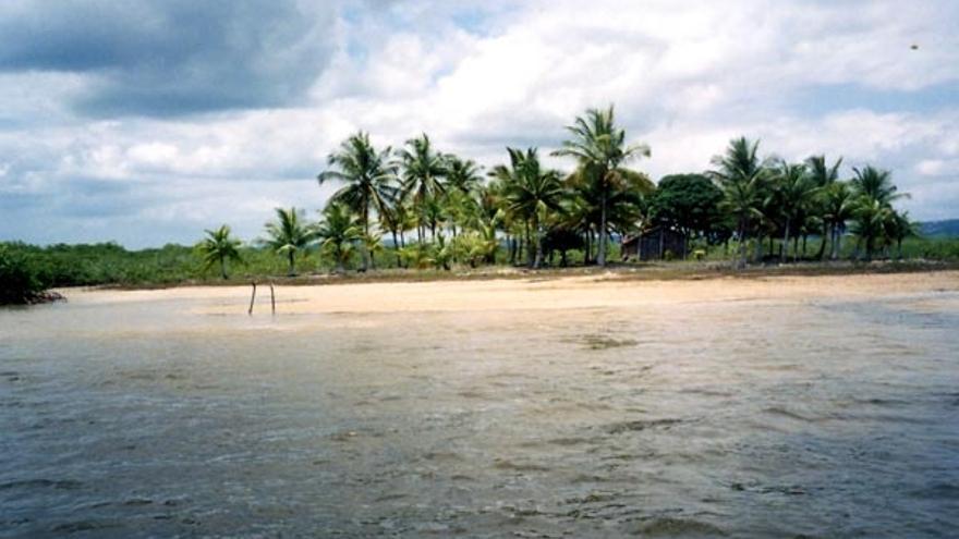 Imagen panorámica de la isla do Cipo en la Bahía de Todos los Santos que está a la venta.