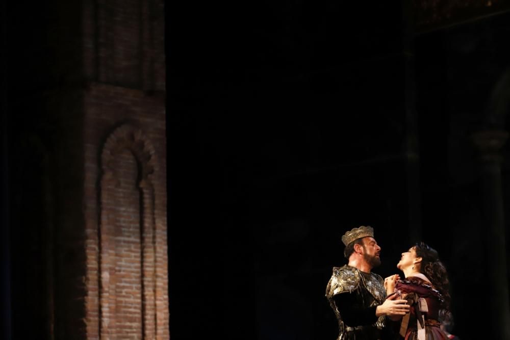 Ensayos de la ópera 'La Favorita' en el Teatro Cervantes.