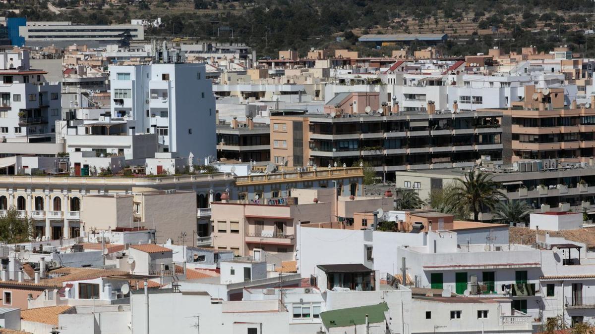 Imagen general de viviendas en la ciudad de Eivissa.