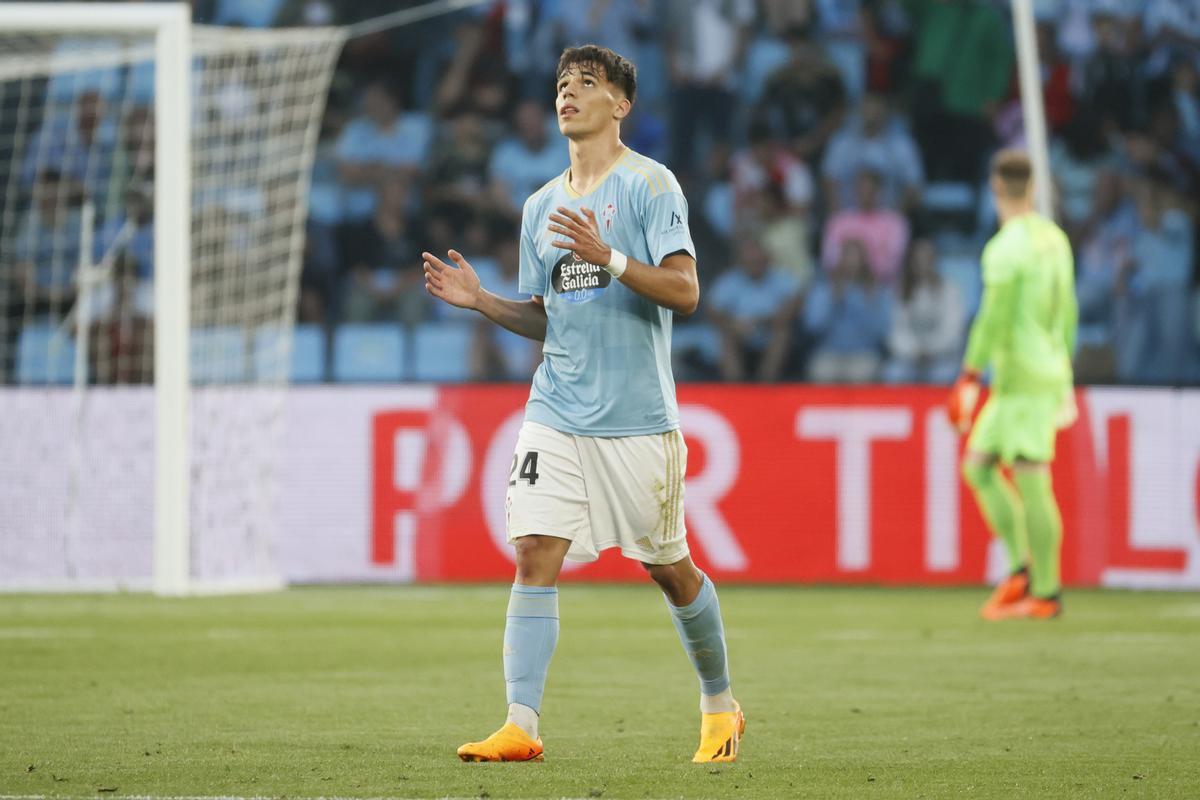 El centrocampista del RC Celta, Gabi Veiga, durante el encuentro contra el Barcelona en Balaídos