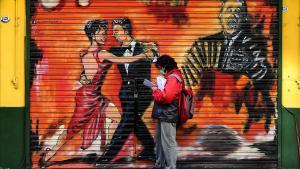 Mural dedicado al tango en Buenos Aires.