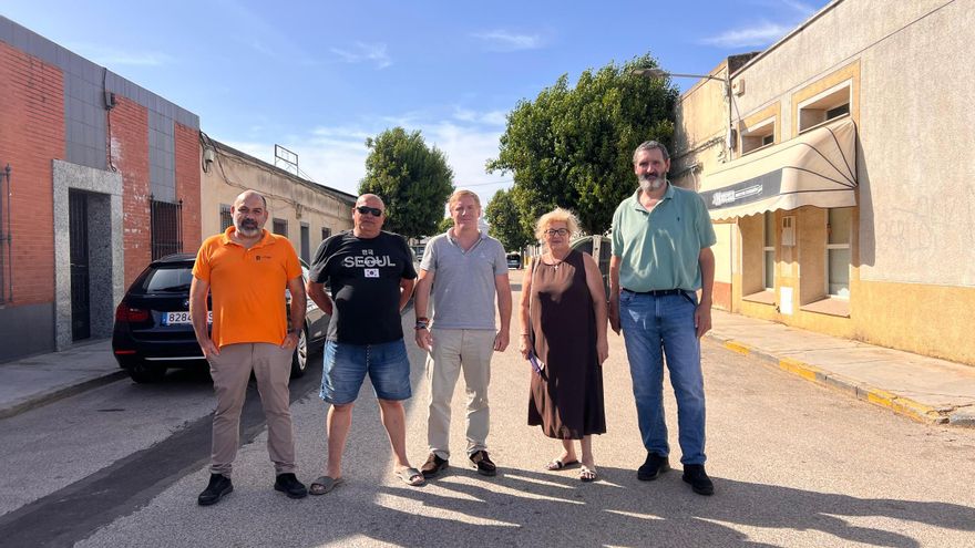 Gragera se compromete a solucionar parte de las quejas de los vecinos del Corazón de Jesús de Badajoz