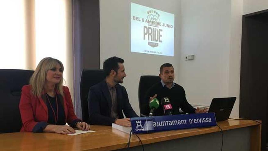 Marta Díaz, Rafa Ruiz y Antonio Balibrea en la presentación del Ibiza Gay Pride.