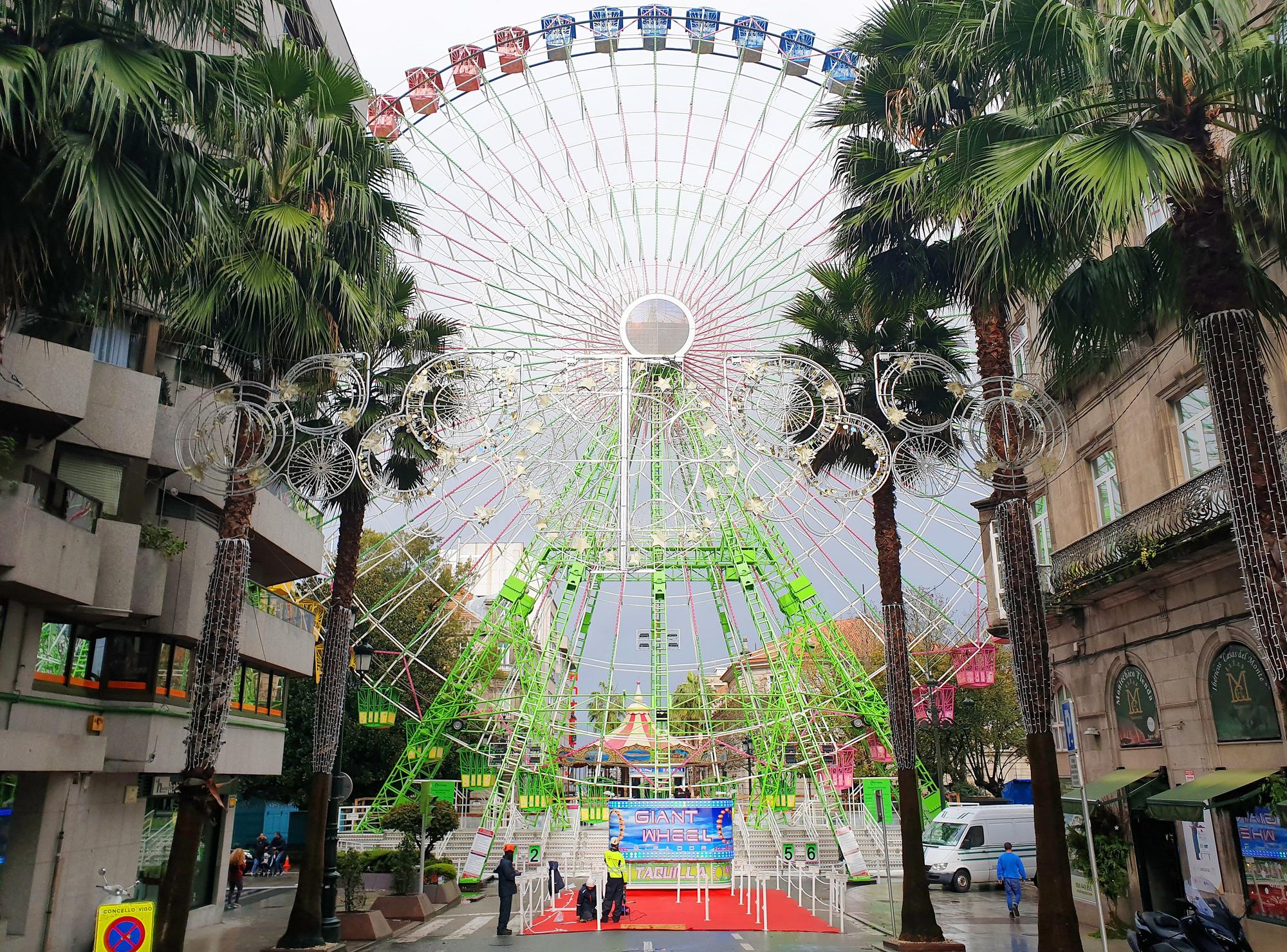 Las principales atracciones ultiman detalles antes del gran encendido de la navidad