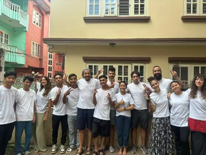 Gonzalo Mosquera, coruñés cofundador de la ONG Camina Nepal: "Mucha gente vive cerca del río, seguro que hay más desaparecidos"