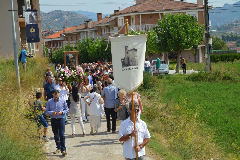 Processó amb la imatge de la Mare de Déu de Queralt a la Valldan