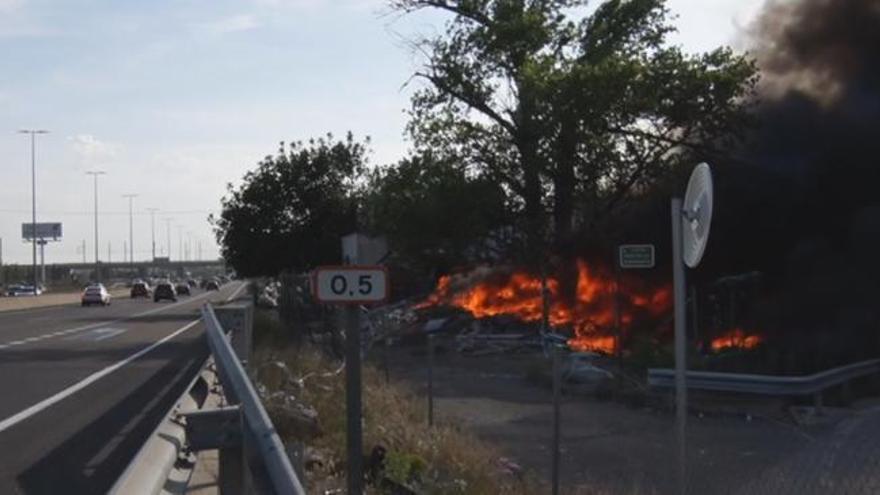 Segundo incendio en dos días en los accesos a València