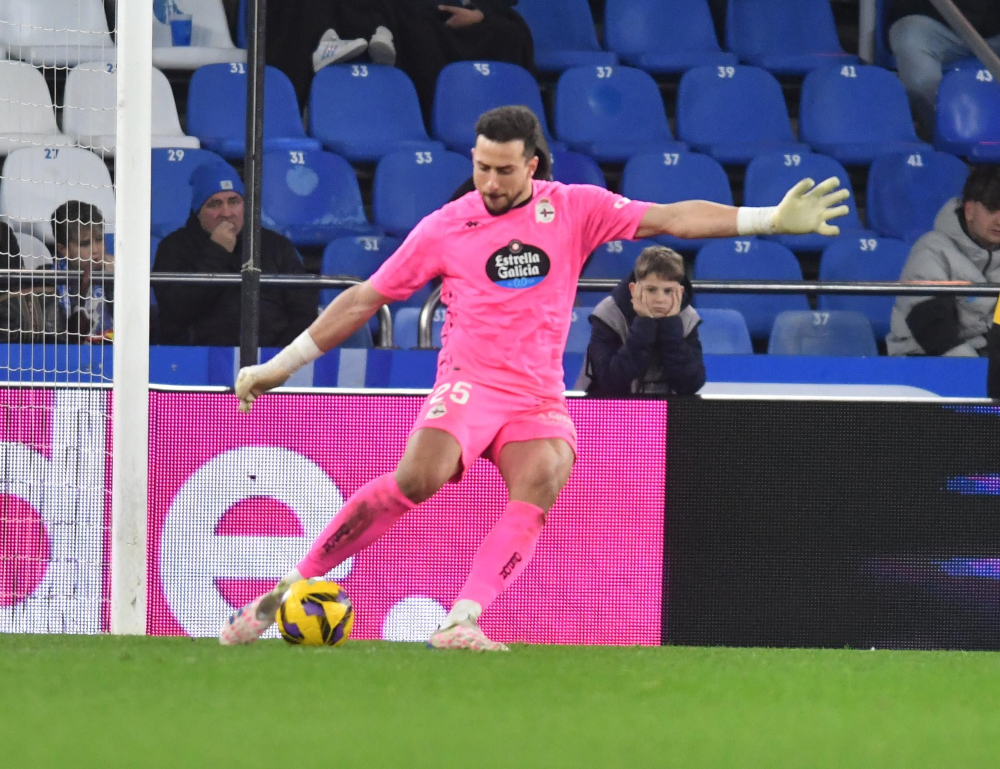 El Dépor golea al Castellón en Riazor (5-1)